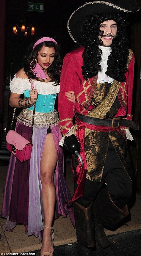 hook up costumes